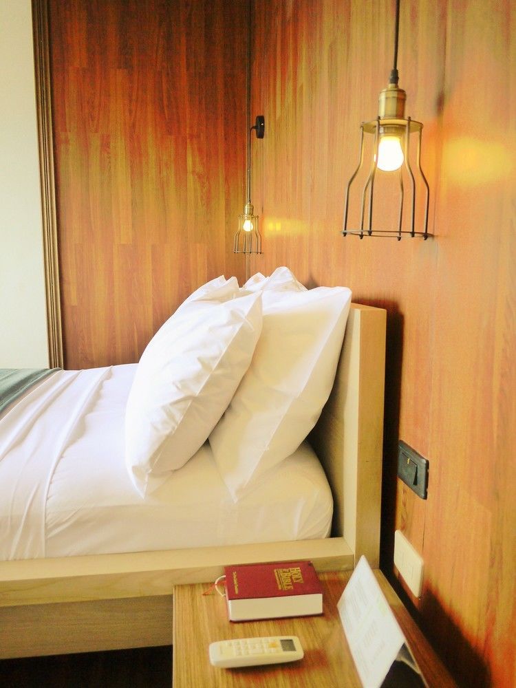 Luxeview Hotel Balabag  المظهر الخارجي الصورة