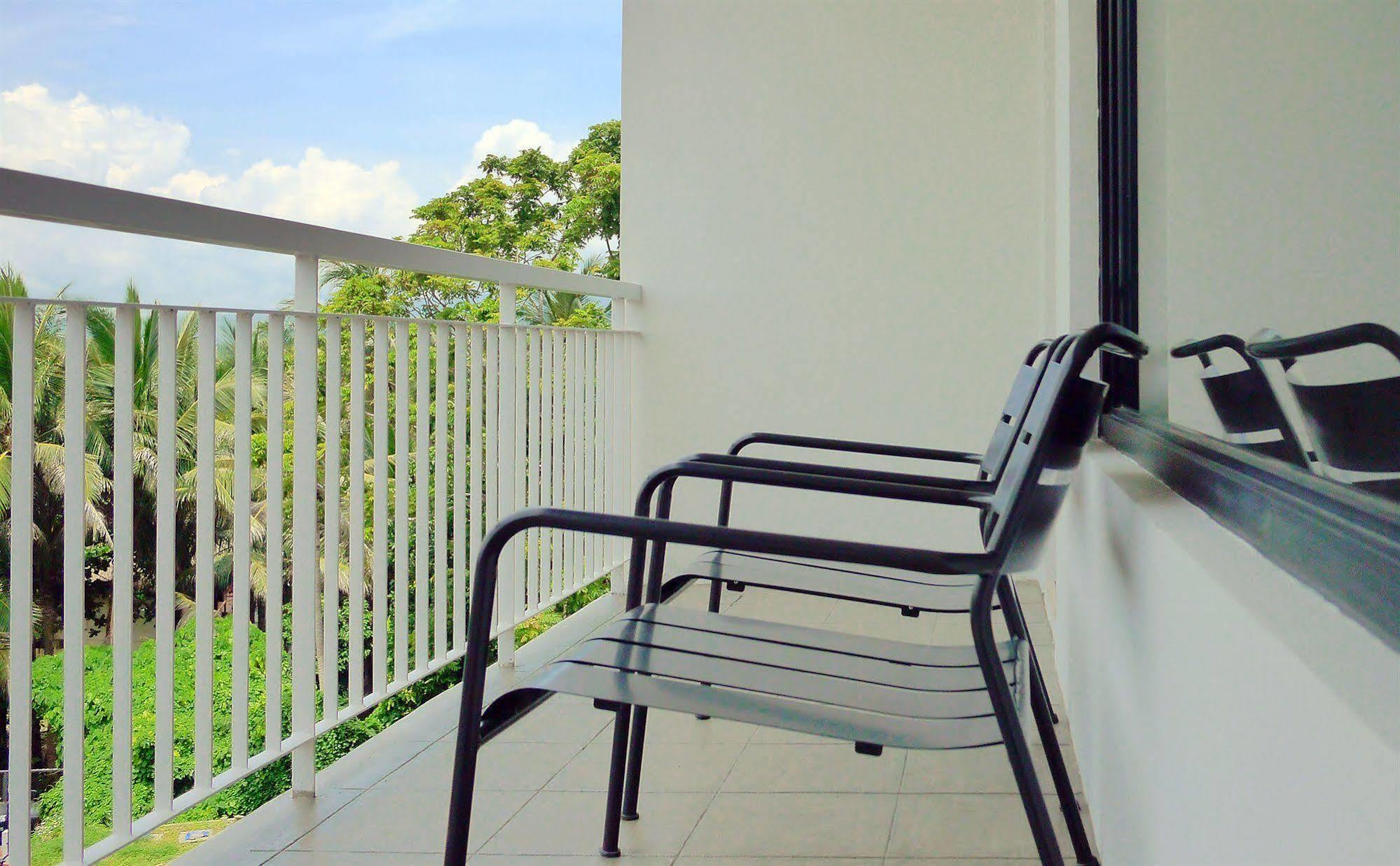 Luxeview Hotel Balabag  المظهر الخارجي الصورة